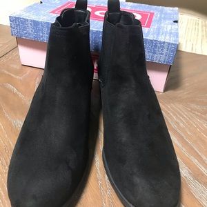 Women’s boots size 10 m